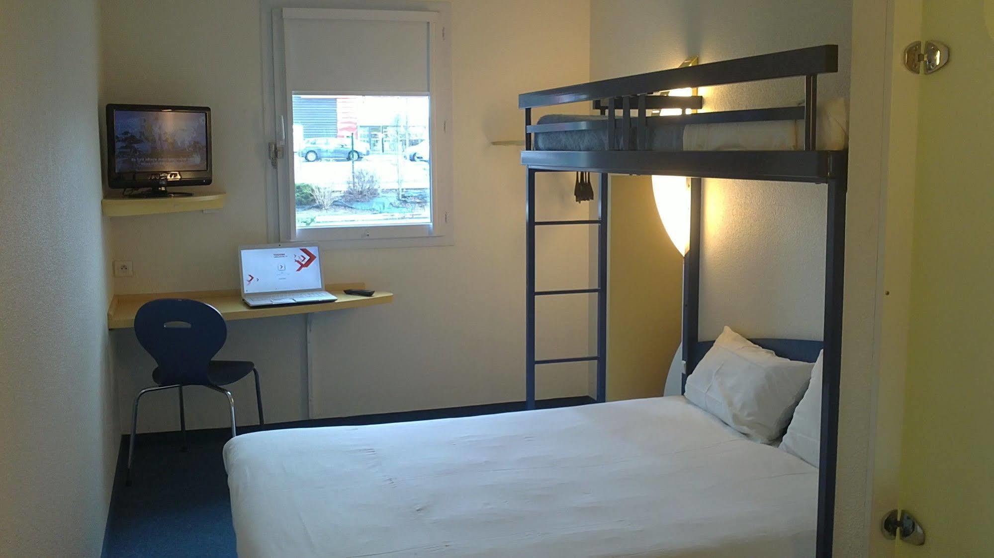 Ibis Budget Bergerac Exterior photo